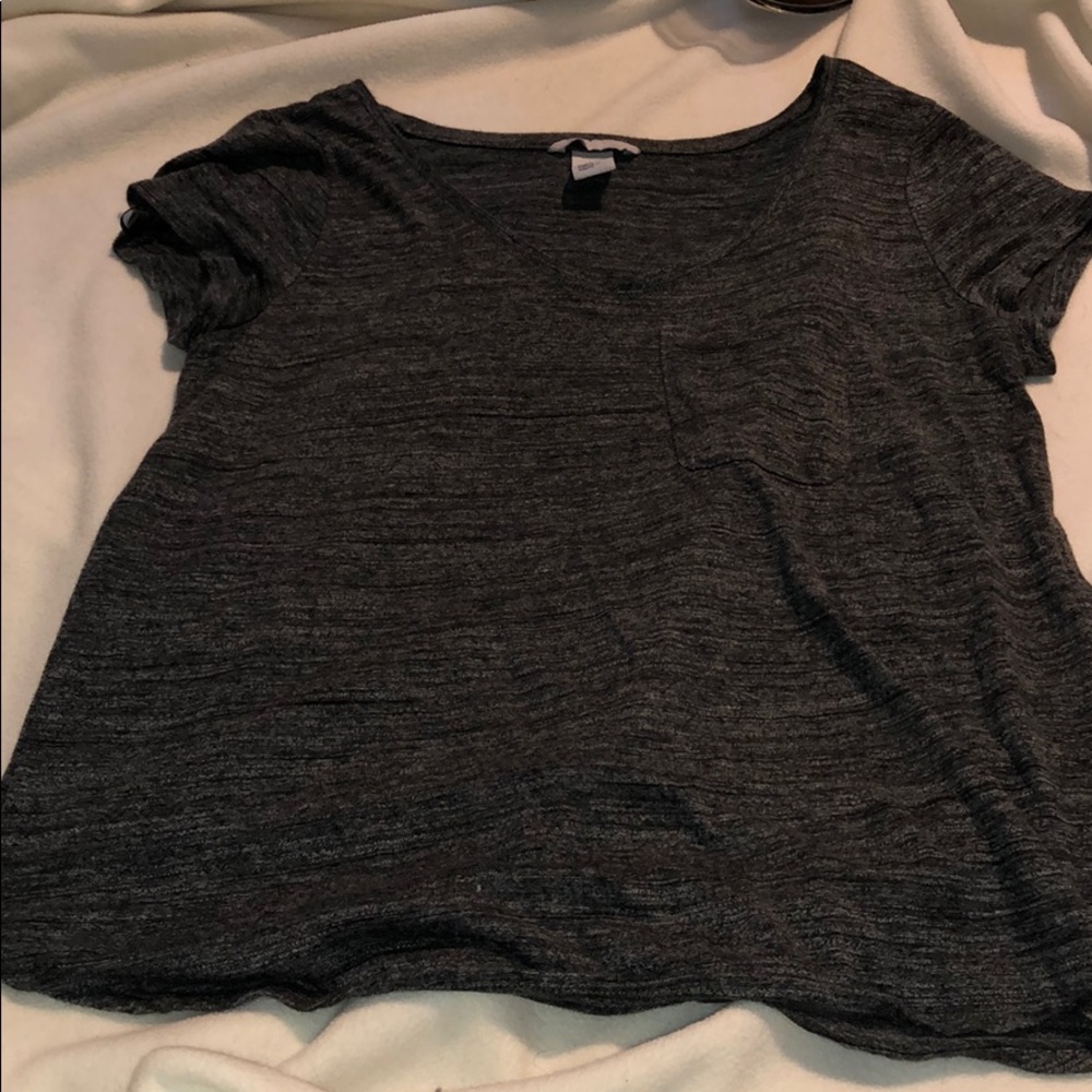Grey t shirt
